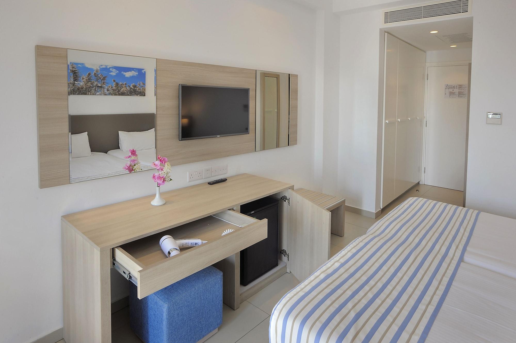 Nissiana Hotel & Bungalows Ayia Napa Exterior foto