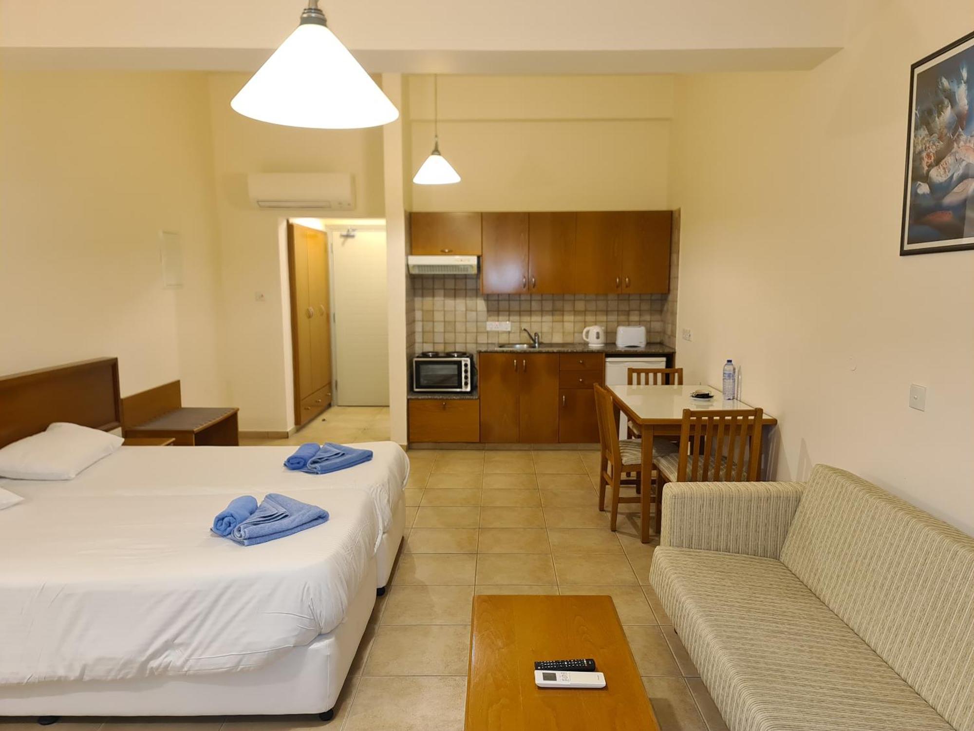 Nissiana Hotel & Bungalows Ayia Napa Exterior foto