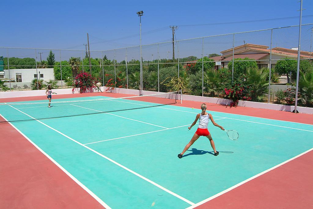Nissiana Hotel & Bungalows Ayia Napa Exterior foto